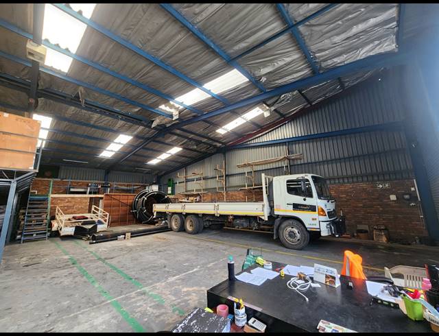 839M² WAREHOUSE FOR SALE IN TUNNEY
